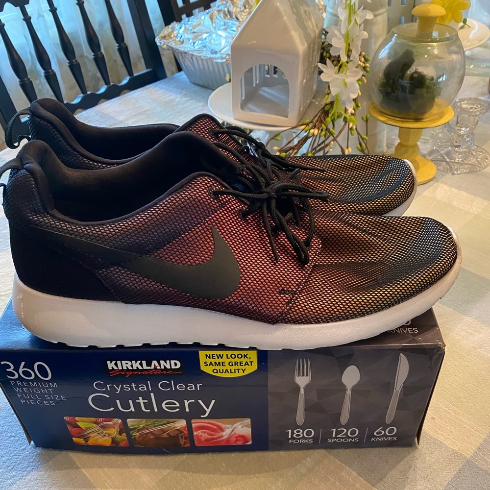 Rare Nike roshe run chameleon pack size 13